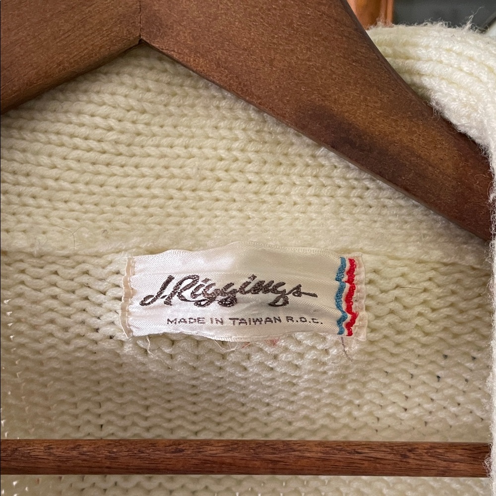 Vintage Cream Knit Sweater - Picture 2 of 5